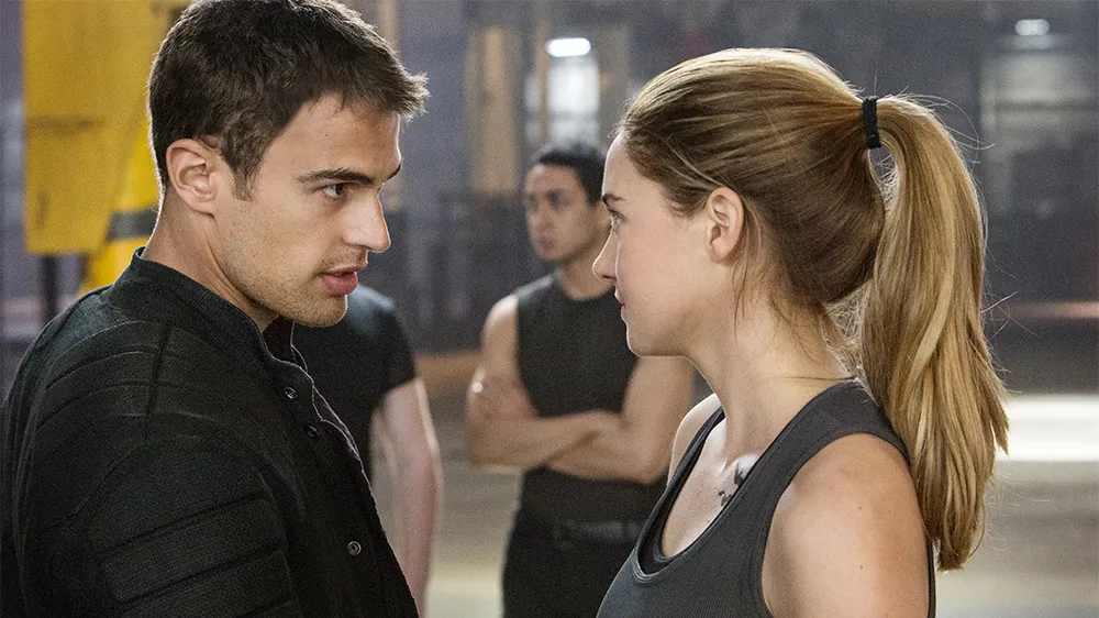 Theo James Height
